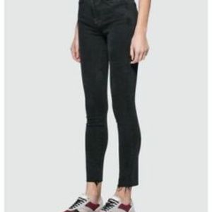 Mother Denim Looker Ankle Fray